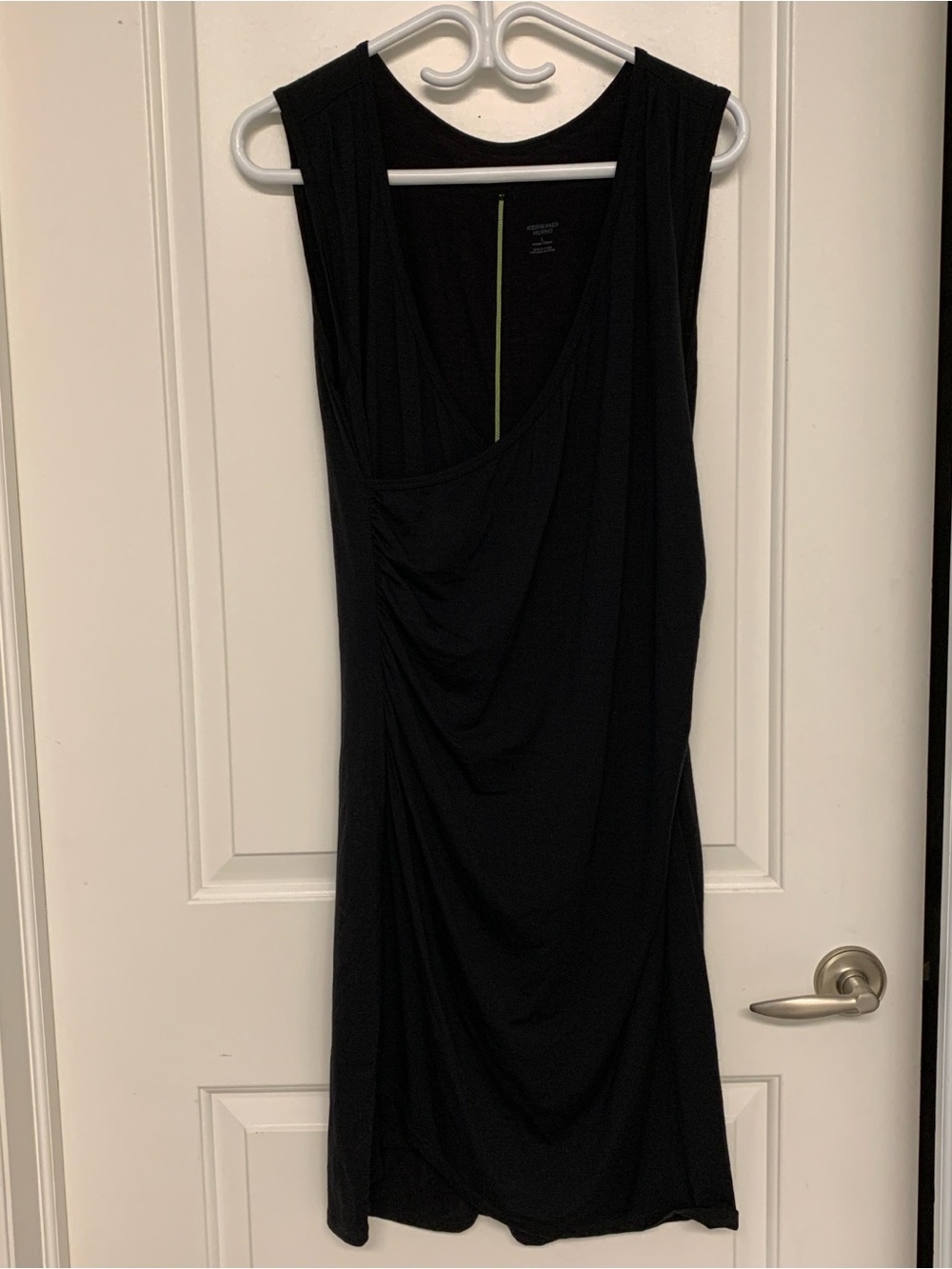 Icebreaker Aria Tank Dress Large Black 100% Merino Wool Wrap V Neck Ruched